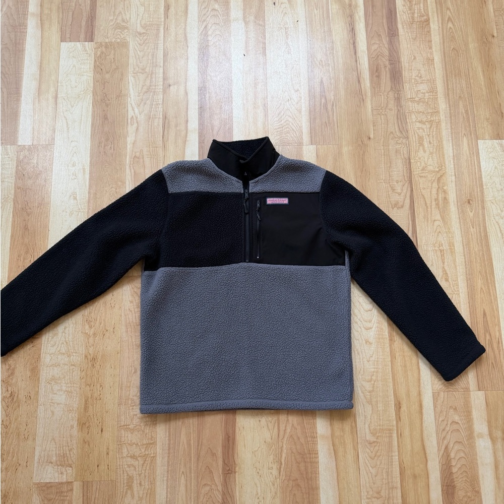 Vineyard Vines Black and Gray Sherpa Fleece Quarter Zip medium